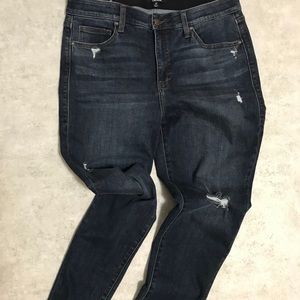 Size 32 Distressed Dark Wash LLR Denim